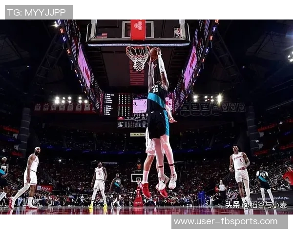 塞克斯顿半场表现出色8投4中斩获12分并罚球5罚4中展现强大攻击力